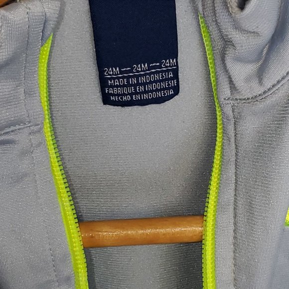 COPY - 3/$20 Nike zip up jacket 24 month - Picture 5 of 5